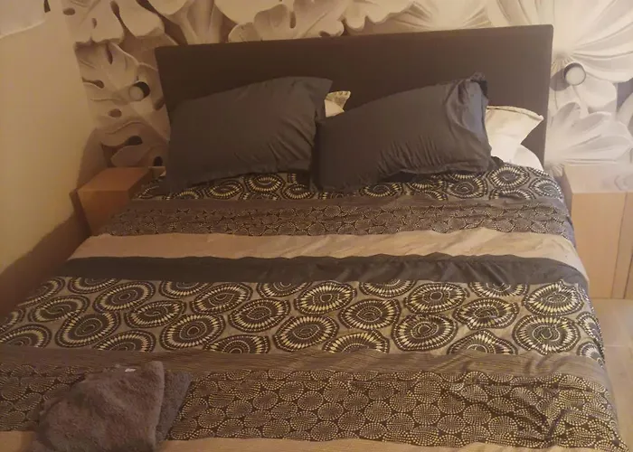 Casasantellix Apartment